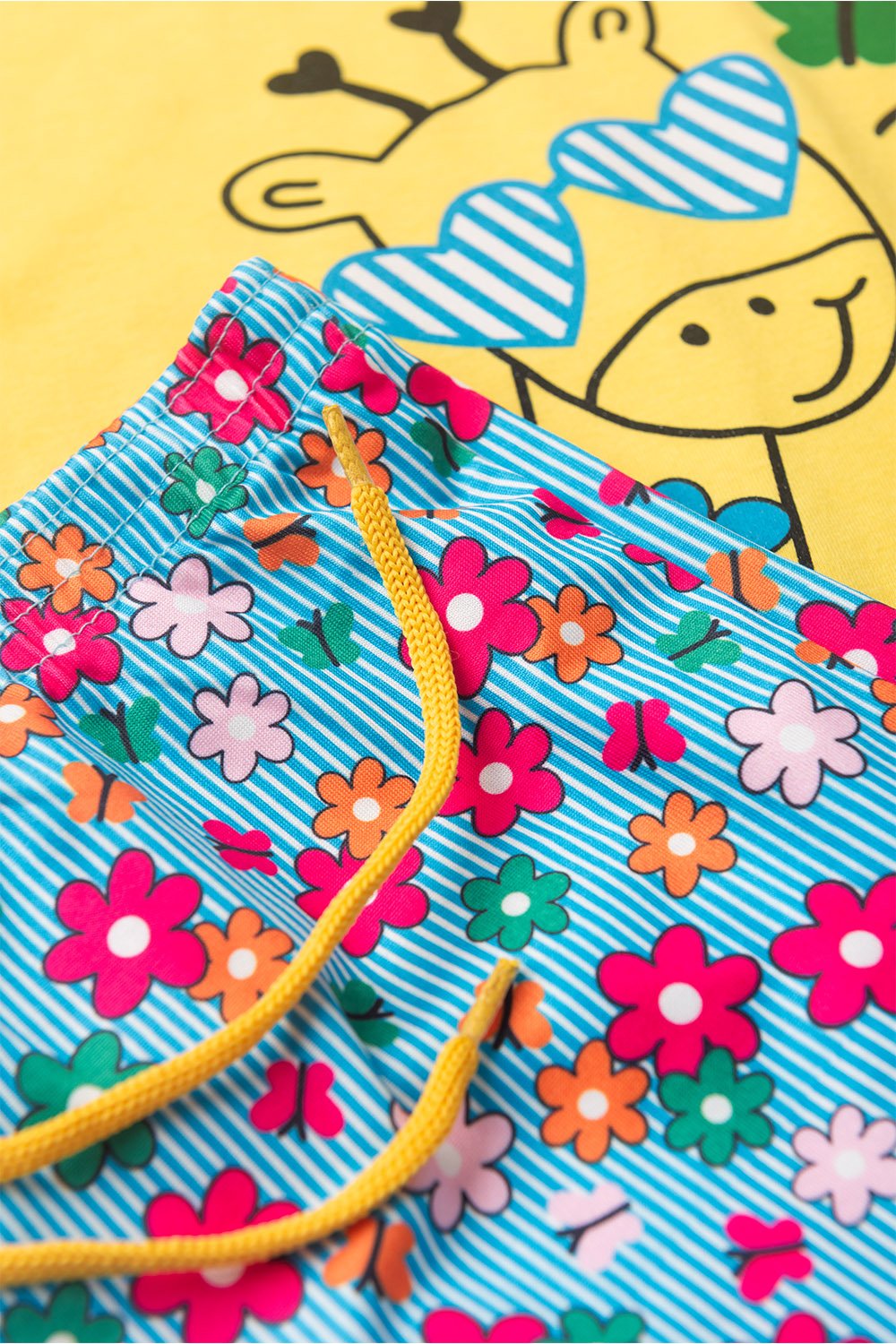 Conjunto Cropped Infantil Verão Feminino Girafa de Oculos - Amarelo